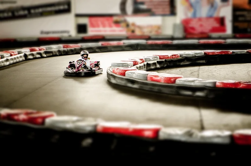 Moteur et transmission : le cœur du kart