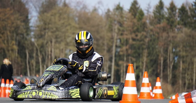 Combien coûte réellement un kart de compétition en 2026